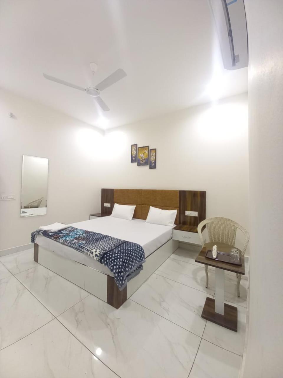 Hotel Kg Residency Ludhiana Esterno foto